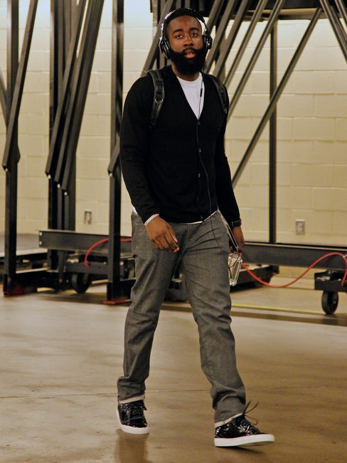 爱德华兹25+5骑士5人得分20+主场复仇森林狼