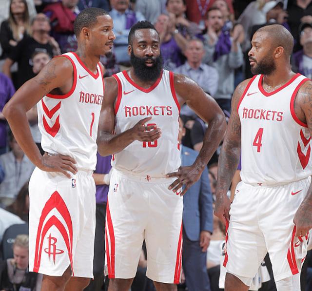 足球曝英超豪门盯上天才中卫，报价或破纪录