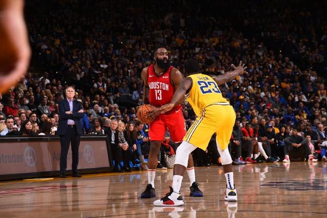 《棒球与全球暖化：极端高温对球员体能的巨大考验》