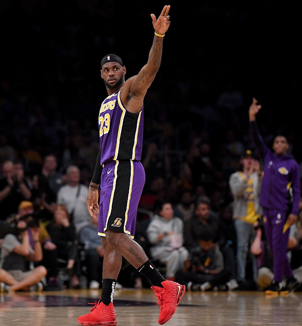 MLB》大谷翔平大爆发“左膝”是最大关键 赌博网站开盘全看好全垒打大赛夺冠