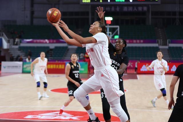 队报盛赞托万：现在他不仅是技术领袖，还是更衣室领袖