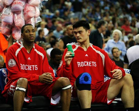 马丁内利：我进球后和马杜埃凯有过交流，我说他的进球更精彩