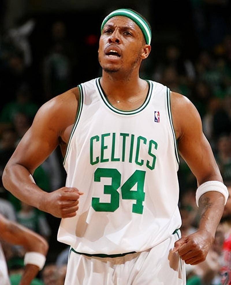 英超豪门又掉链子：3场不胜狂丢7分，争冠形势迅速恶化