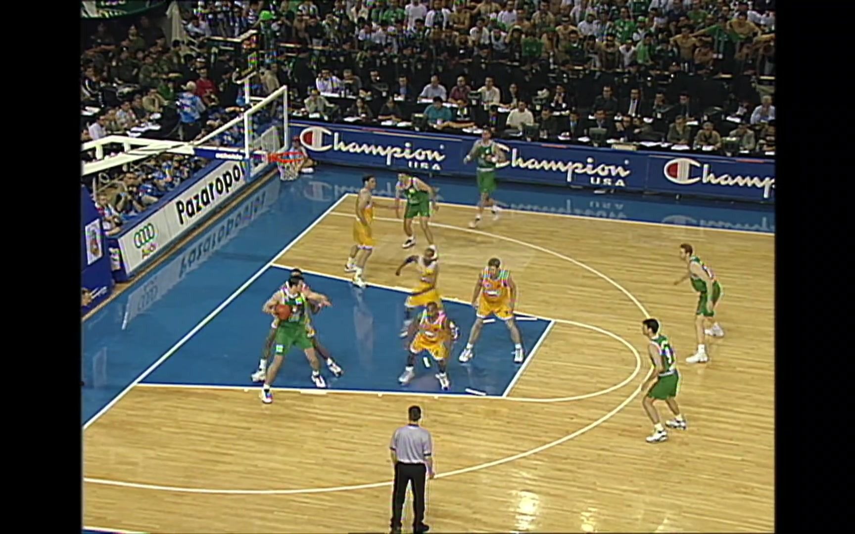 2015年7月：费城人队投手科尔·哈梅尔斯在被交易前夕对小熊队投出无安打比赛。